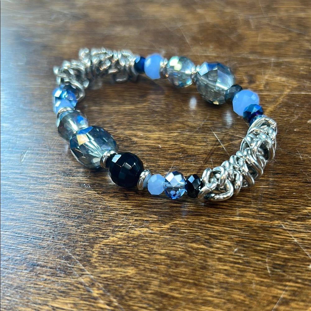 Bracelets Beaded‎ Silver and Blue